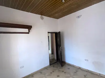 Clean 2 Bedroom