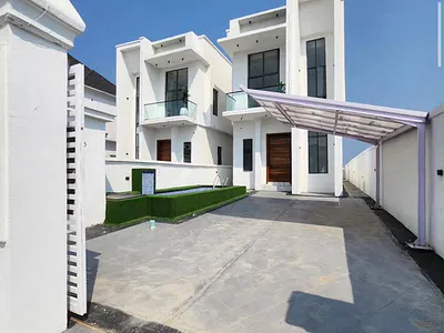 4 Bedroom Detached Duplex with Swimming Pool