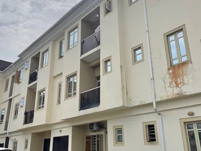 2 Bedroom Flat