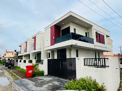 Spacious 4 Bedroom Terrace Duplex