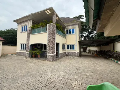 5bedroom Duplex with a BQ