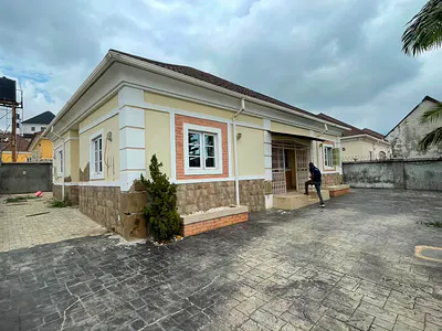 3 Bedroom Bungalow Located in a Good Location