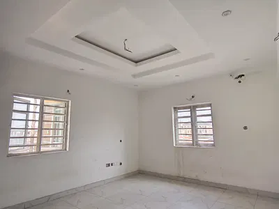 Smart Spacious 2 Bedrooms Apartment Upstairs