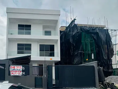 A 5 Bedroom Duplex