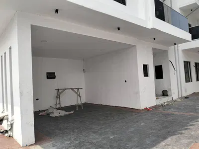 Exquisite 5 Bedroom Terrace Duplex