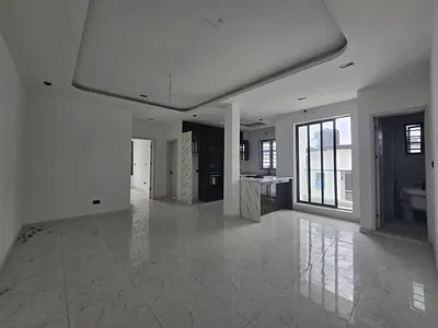 New 2 Bedroom Flat