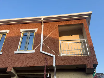 Newly Built Roomself
