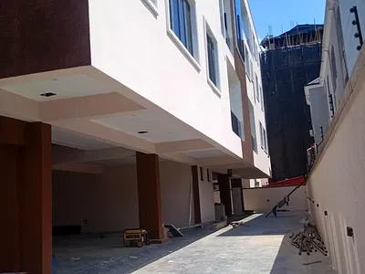 Luxury 3 Bedroom Serviced Apartment with a Room BQ