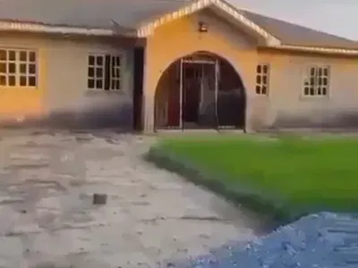 3 Bedrooms Bungalow
