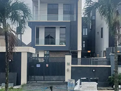 5 Bedroom Detached Duplex with BQ