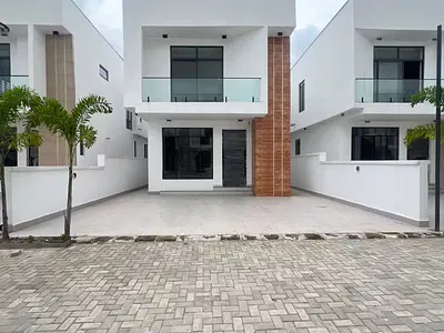 4 Bedroom Detached Duplex