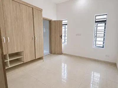 Masters Bedroom Mini Flat with Open Plan Kitchen (Video)