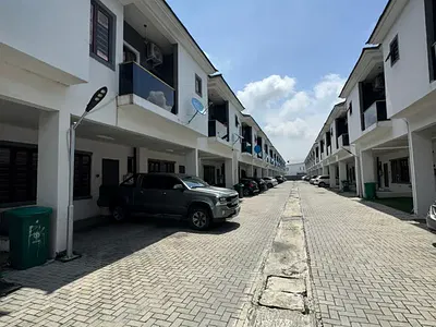 Exquisitely Finished 4-Bedroom Terrace Duplex