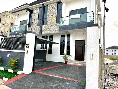 4 Bedroom Semi Detached Duplex with a BQ