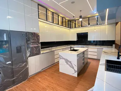 5 Bedroom Fully Detatched Duplex
