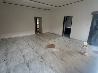 Beautiful Brand New 2 Bedroom Flat Upstairs