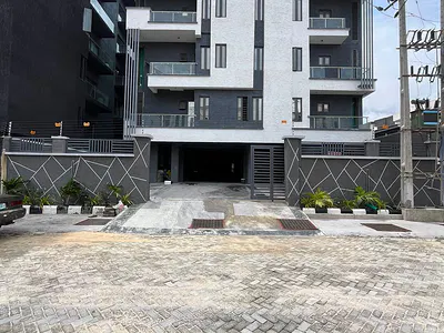 Serviced 2 Bedroom Apartment with En-Suite Rooms