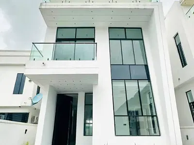Standard 5-Bedroom Fully Detached Duplex with a Swimming Pool