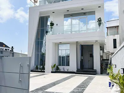 Fully Automated 5-Bedroom Detached Duplex with Swimming Pool — Lekki, Lagos