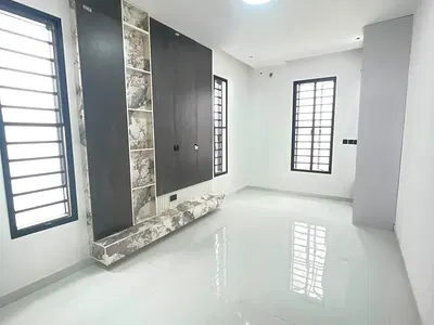 Luxury 5-Bedroom Fully Detached Duplex with BQ & Swimming Pool -- Lekki