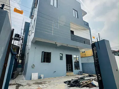 Beautifully Crafted 4 Bedroom Fully Detached Duplex Plus BQ