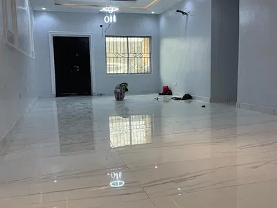 Serviced 3 Bedrooms Flat