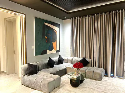 Newly Renovated 2 Bedroom Apartment with Pool
