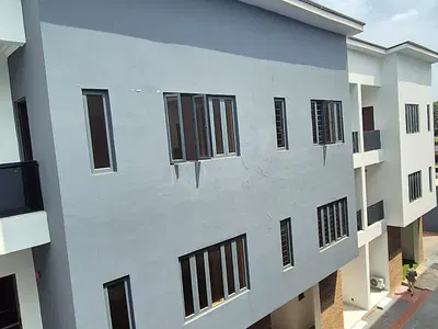 Luxury 4 Bedroom Duplex with a Room BQ