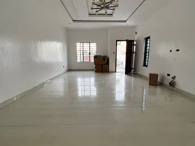 4 Bedroom Semi Detached with BQ & Family Lounge
