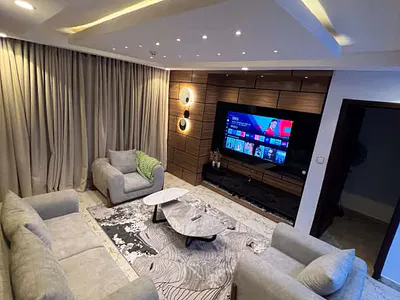 Jarvis Cozynest 3 Bedroom Apartment with Gym and Tennis Court — Maryland, Lagos