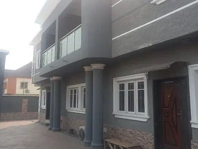 Newly Renovated 3 Bedrooms Flat Ground Floor