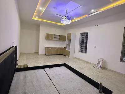 Self Contain Studio