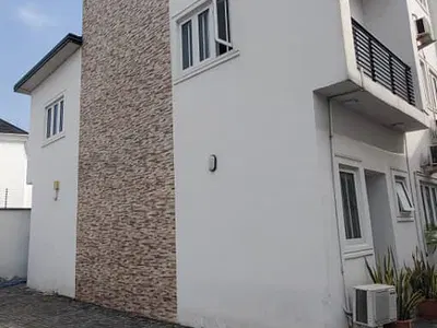 3 Bedroom Terrace