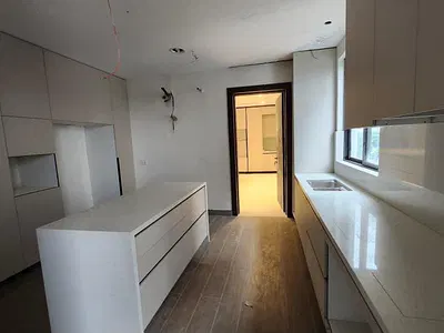 4 Bedrooms Maisonette-Penthouse