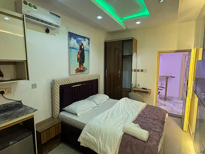 Luxury Self Contain with Fitted Kitchen