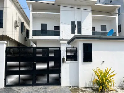 4 Bedroom Semi Detached Duplex with a BQ