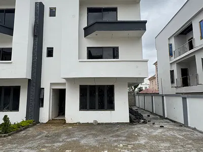New 4 Bedroom Terrace Duplex + BQ (Semi Finished)