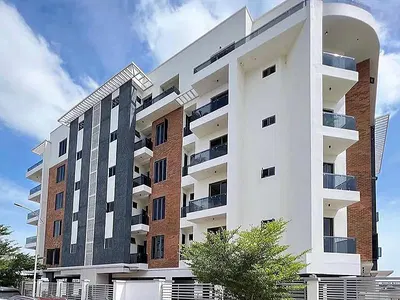 Serviced with 24/7 Power Supply 2 Bedroom En-Suite Penthouse Flat