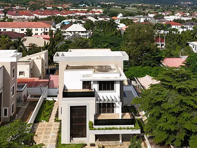 6 Bedroom Detached Duplex with Swimming Pool