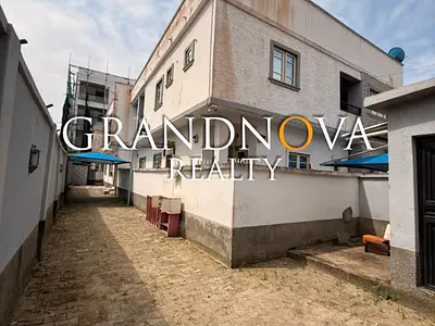 Very Spacious 4 Bedroom Duplex