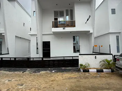 4 Bedroom Detached Duplex with BQ