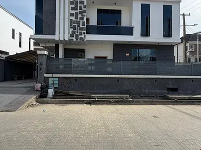 Luxury 5 Bedroom Fully Detached Duplex with BQ