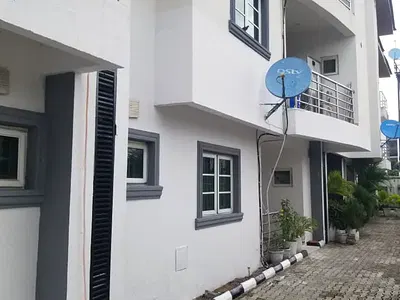 3 Bedroom Luxury Apartment with BQ