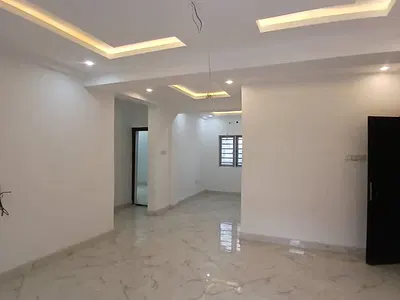 A Brand New 3 Bedroom Flat Upstairs