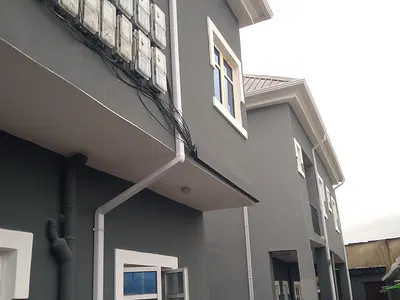 Massively New Two Bedroom Flat Upstairs