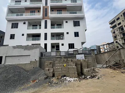 2 Bedroom Maisonette with a BQ