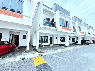 A Luxury Built 4 Bedrooms Terrace Duplex with BQ