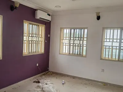 4 Bedrooms Semi Detached Duplex