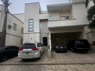 4 Bedroom Terrace Duplex with BQ