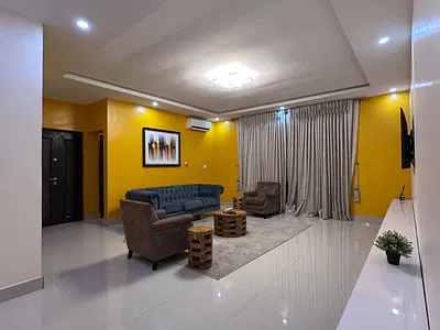 Lovely 2 Bedroom Apartment